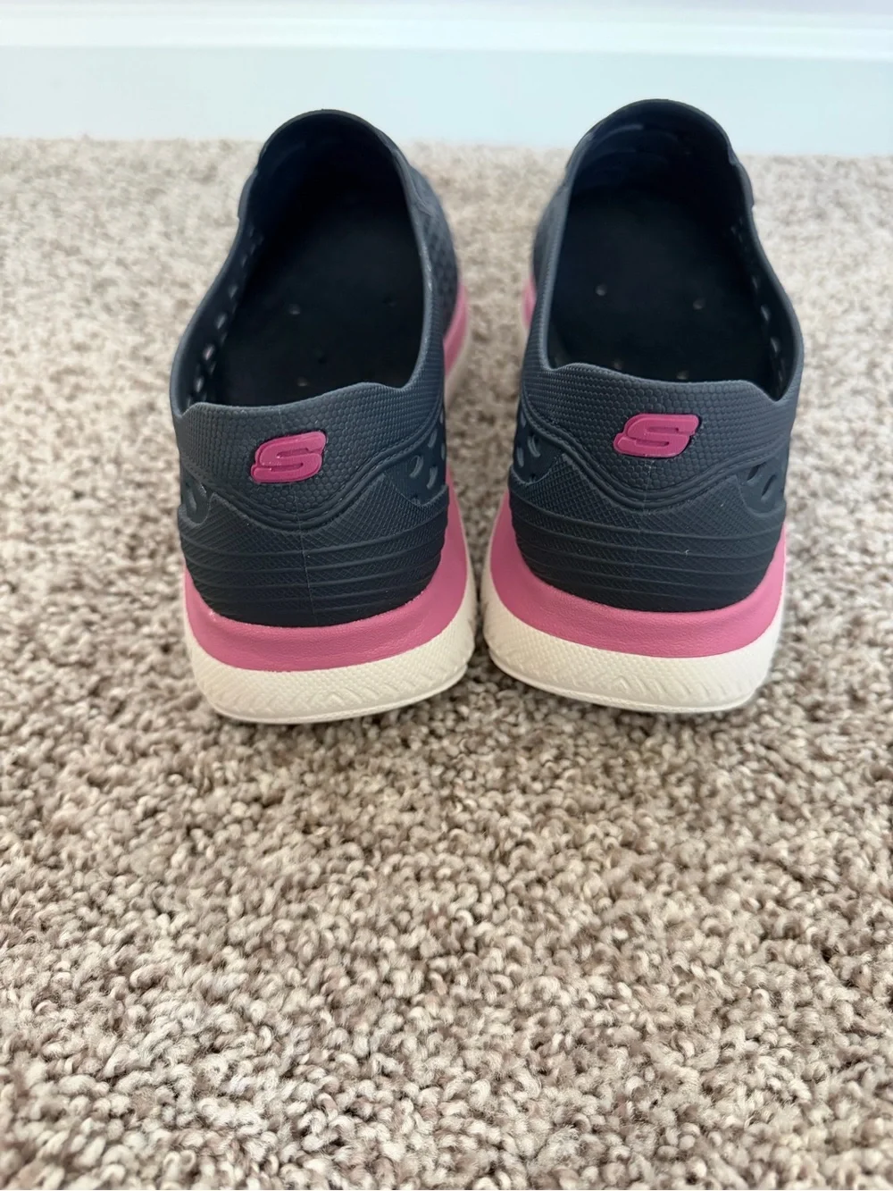 Skechers Foamies Cali Gear Water Shoes Slip On Navy Blue Pink Women's Size 9